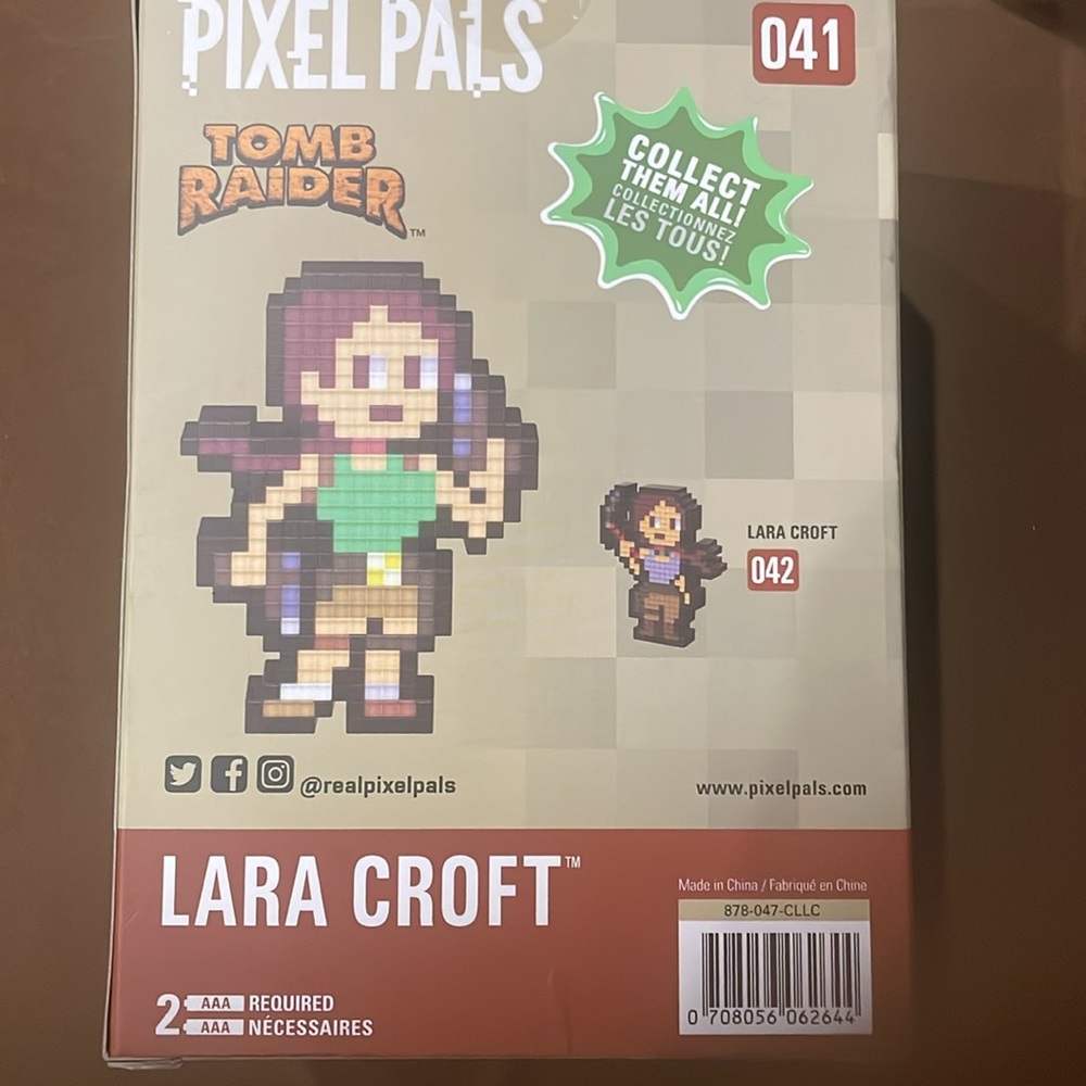 PDP PIXEL PALS [041] LARA CROFT CLASSIC NWT - Picture 4 of 12